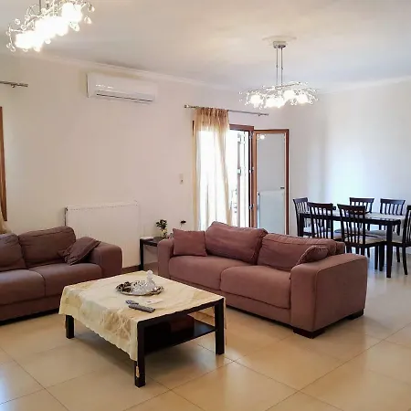 Modern In Chania ハニア